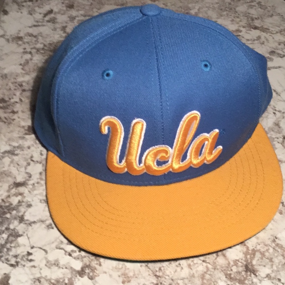 Vintage UCLA Top Of The World Snapback Hat NWT